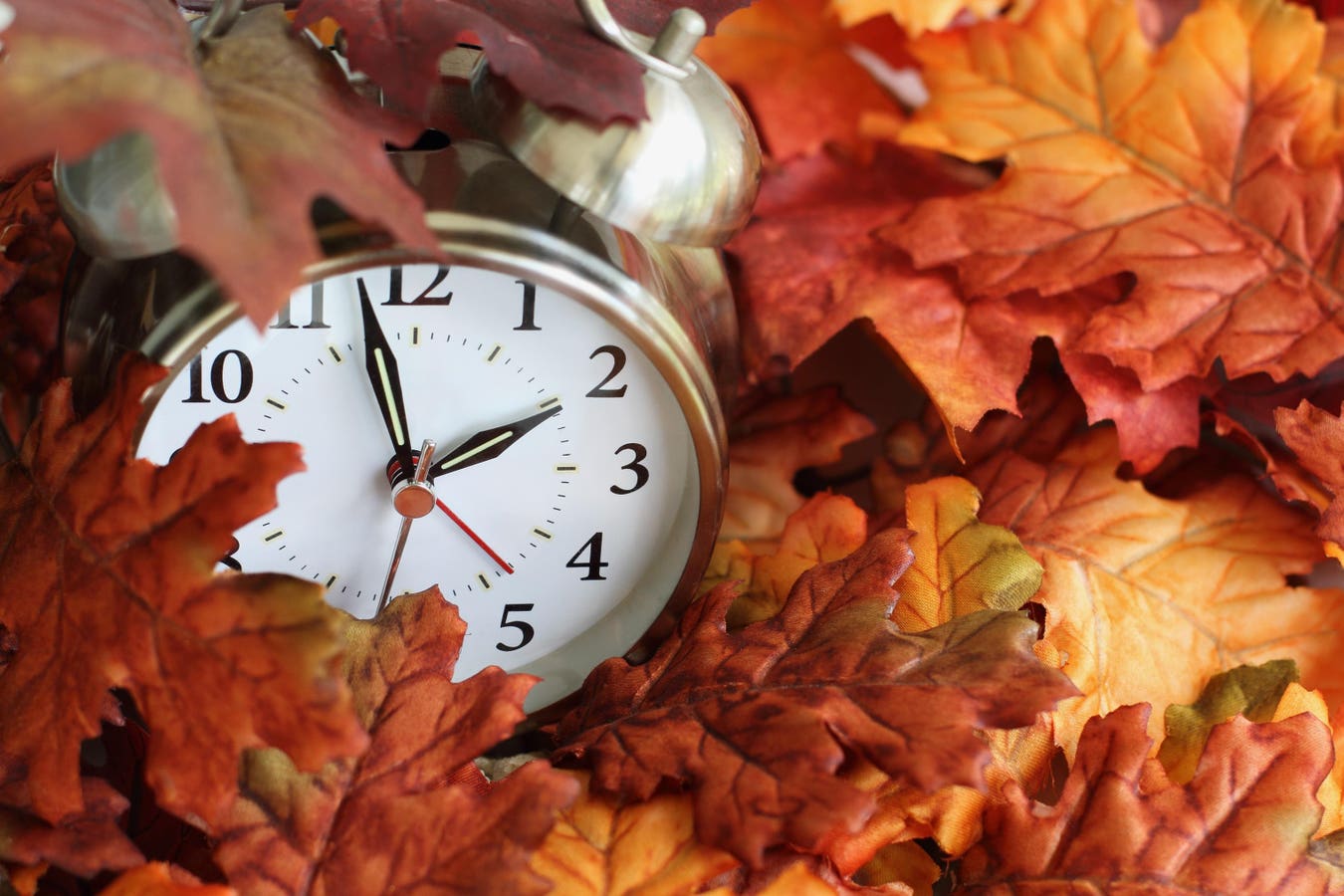 3 Tips to Adjust Your Sleep Schedule for the Daylight Savings Transition